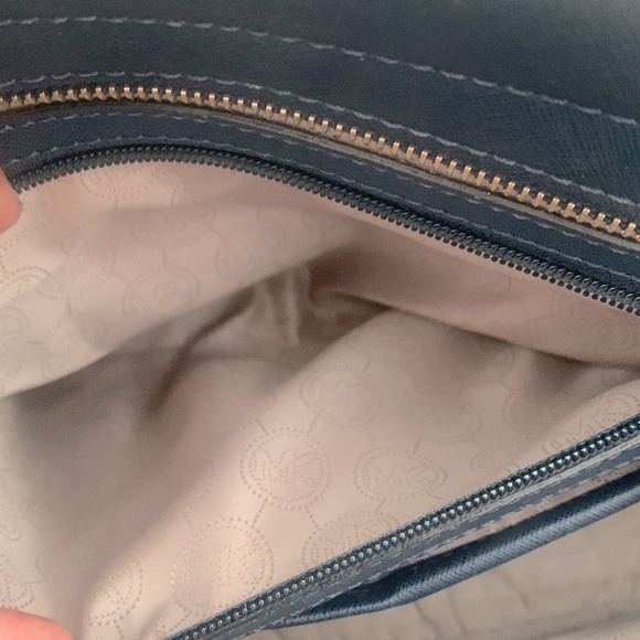 🔴SOLD🔴Michael Kors Purse set for Sale 🔴 SOLD🔴 - Picture 3 of 7